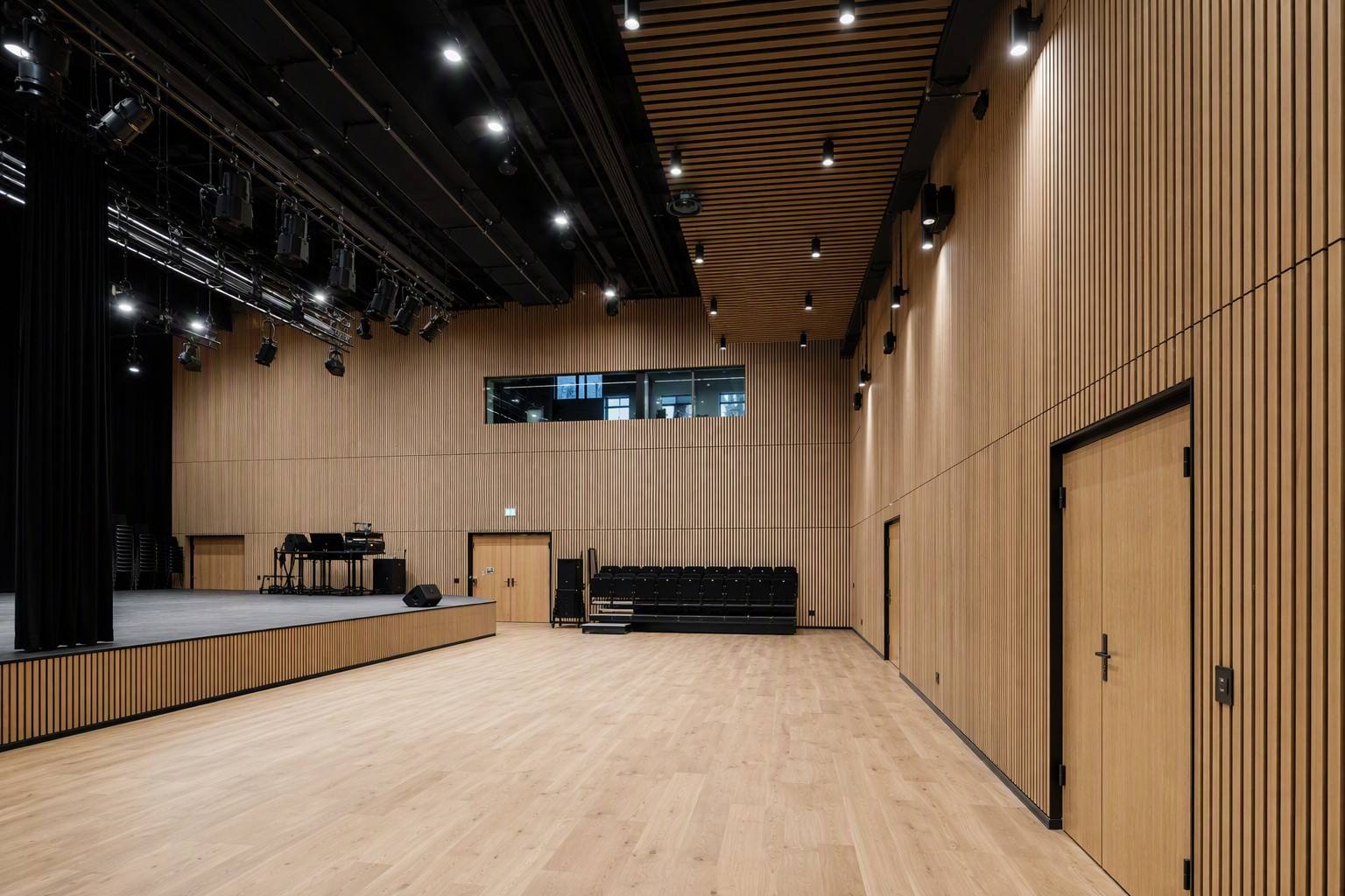 Grooved Wood Wall Panel for lecture hall Grooved Wood Wall Panel for lecture hall